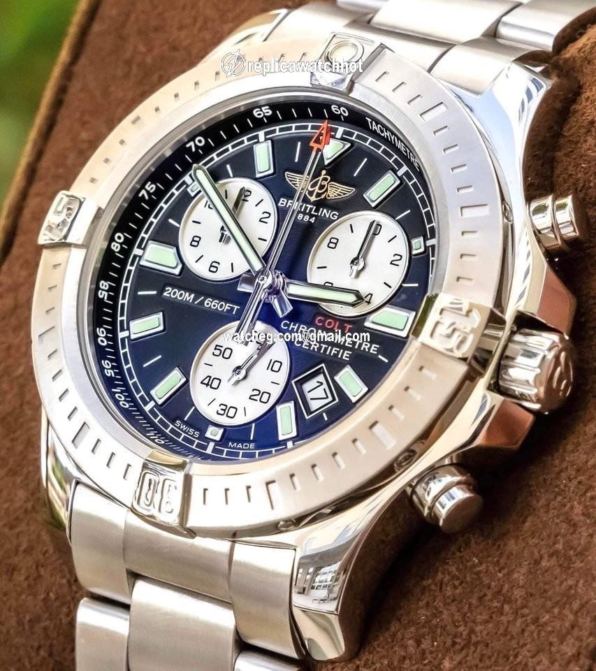 Breitling Colt Chronograph Mens watch Unisex Quartz Steel A7338811 BD43 4