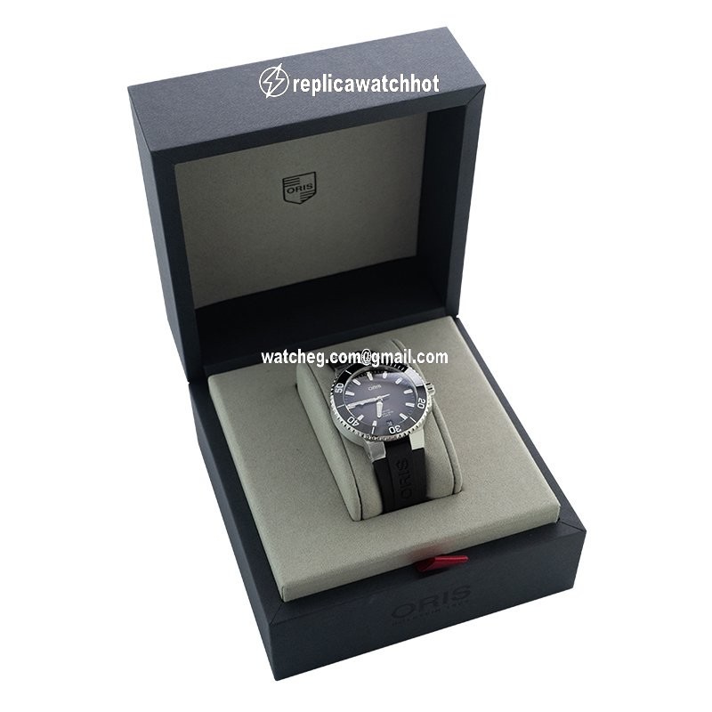 Oris Aquis Date 01 400 7769 4154-07 4 22 74FC 4