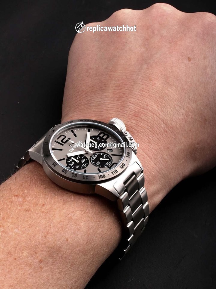 TW Steel Mens watch Unisex Quartz Steel CB203 4