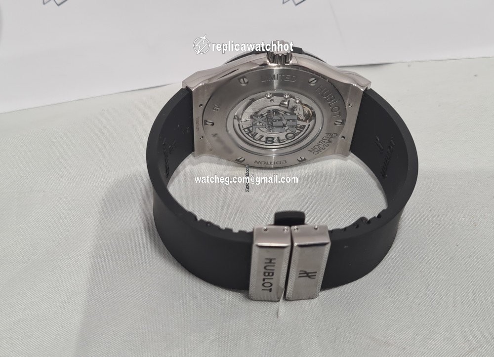 Hublot Classic Fusion 45, 42, 38, 33 mm Mens watch Unisex Automatic Titanium 511.NX.1270.RX.MDM40 4