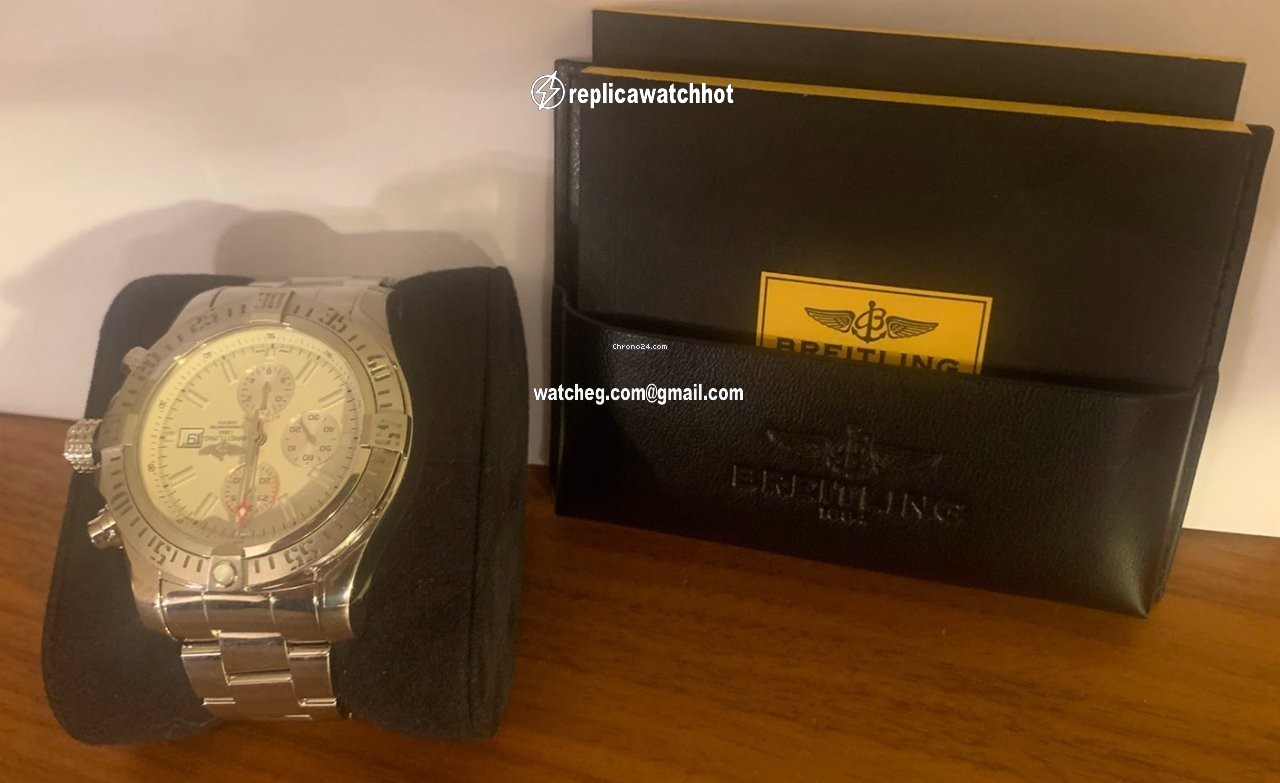 Breitling Super Avenger II Mens watch Unisex Automatic Steel A1337111 4