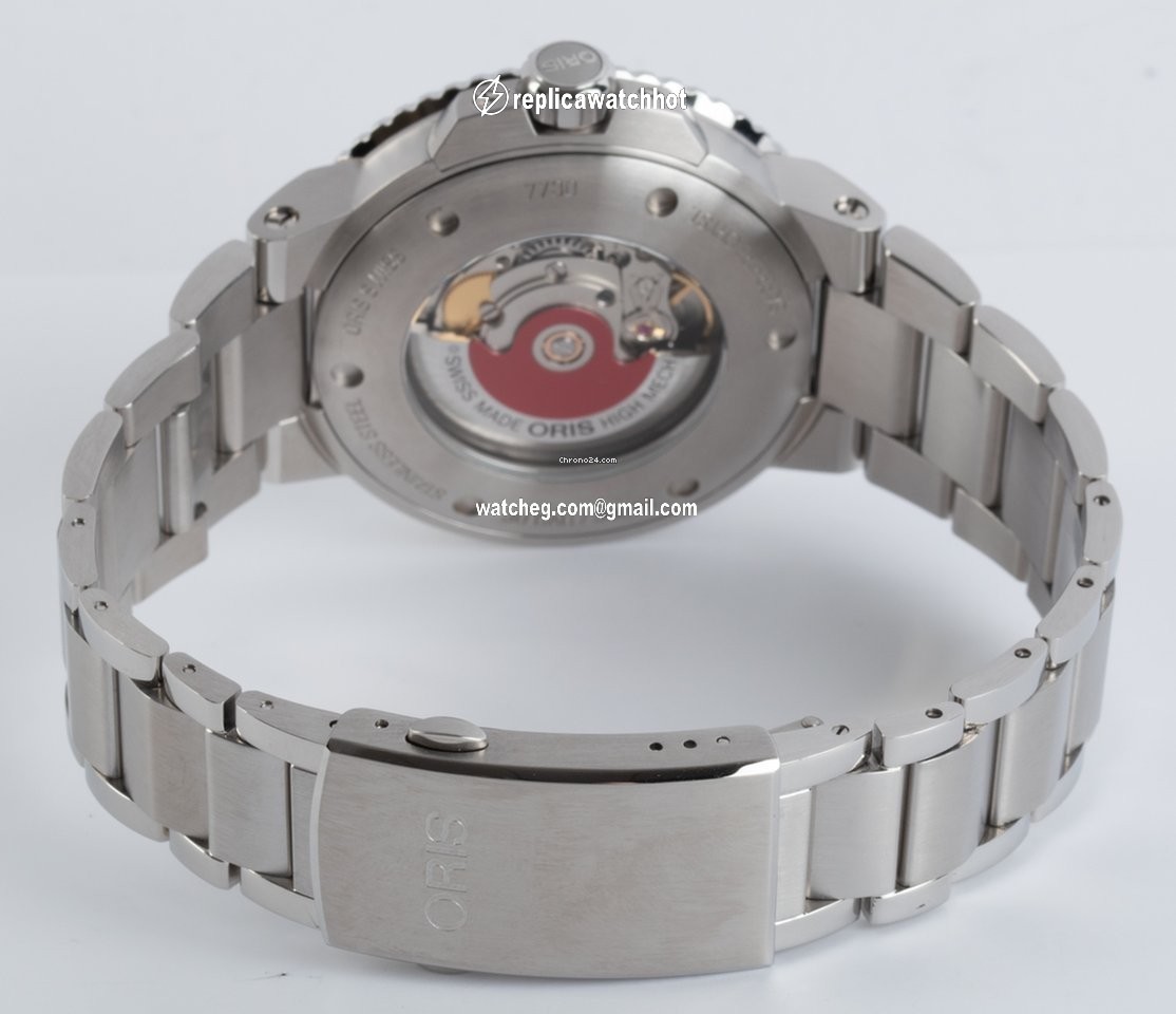 Oris Aquis Date Mens watch Unisex Automatic Steel 01 733 7730 4153-07 8 24 05PEB 4