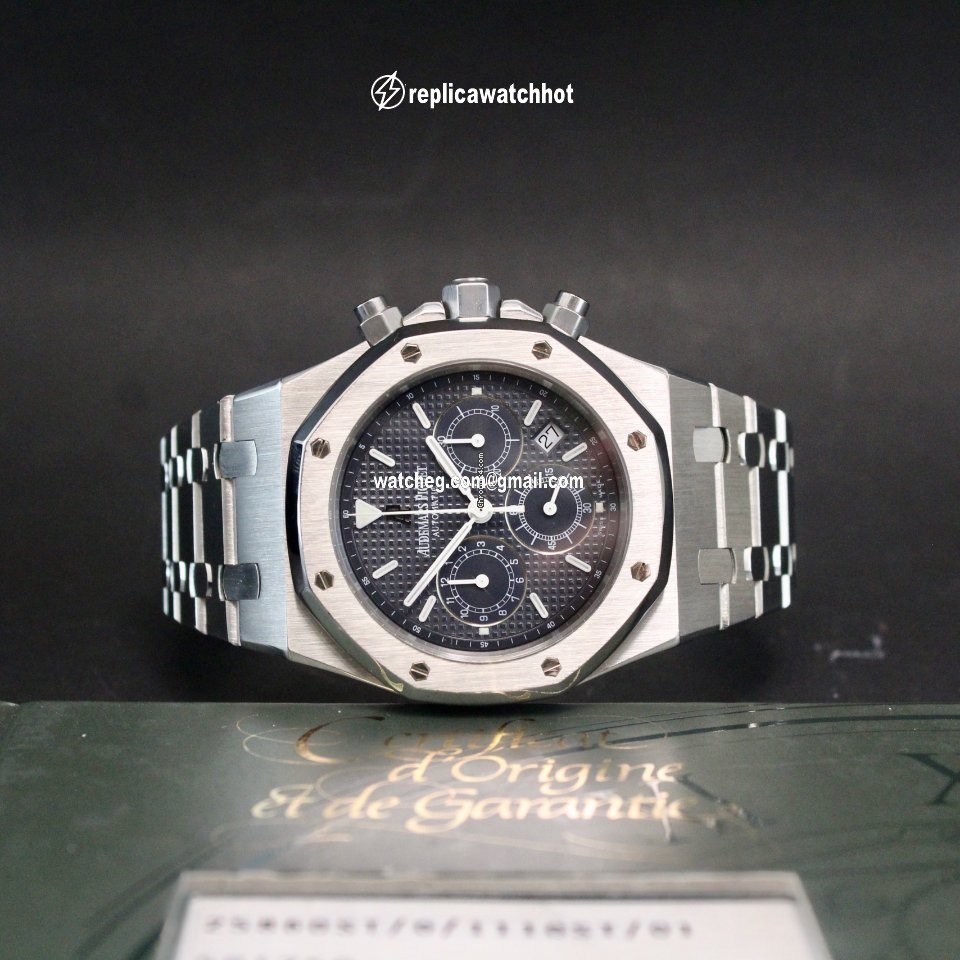 Audemars Piguet Royal Oak Chronograph Mens watch Unisex Automatic Steel 25860ST O 1110ST 01 4