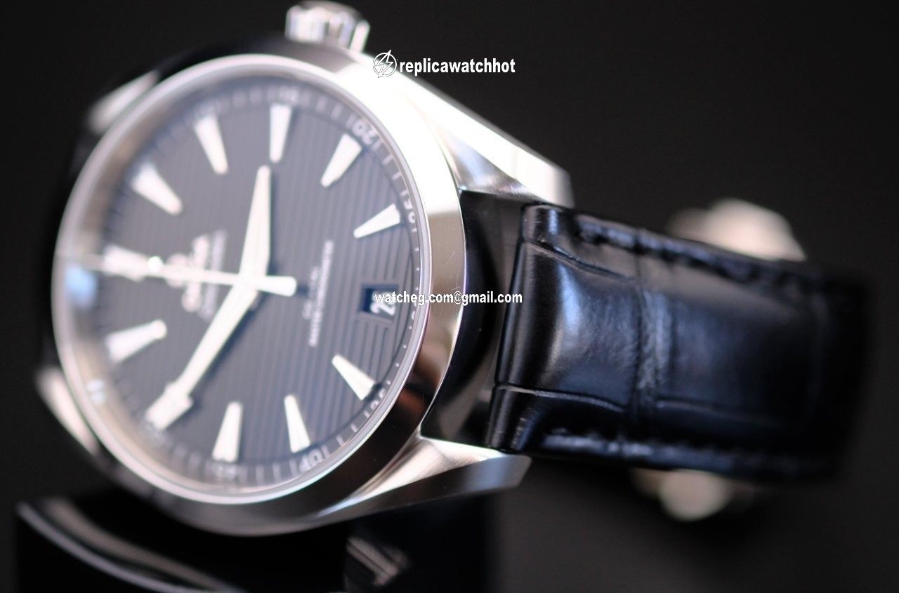 Omega Seamaster Aqua Terra Mens watch Unisex Automatic Steel 220.13.41.21.01.001 4