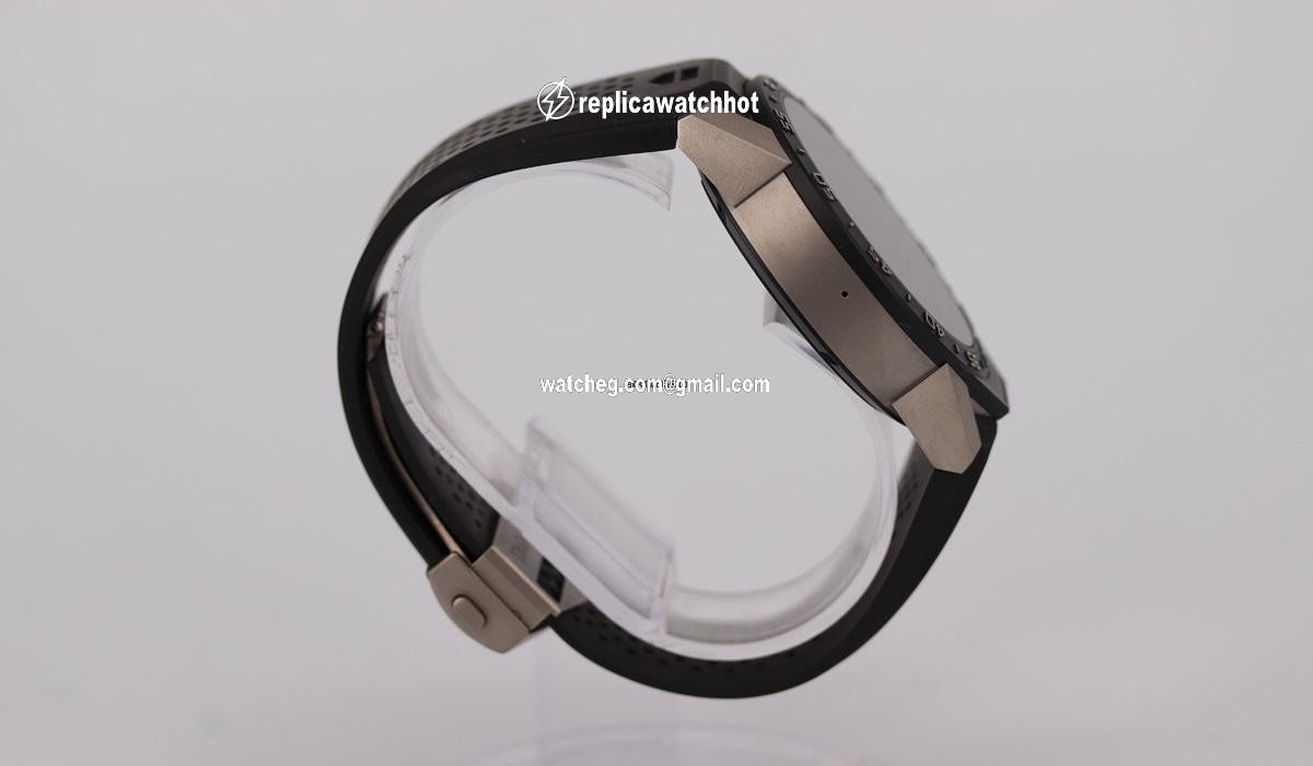 TAG Heuer Connected Quartz Titanium SAR8A80 4