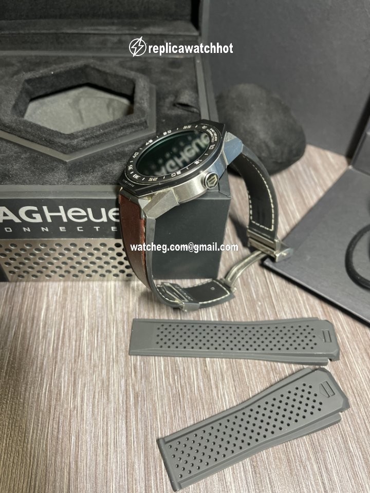 TAG Heuer Connected Mens watch Unisex Quartz Titanium SBF818000.11FT8031 4
