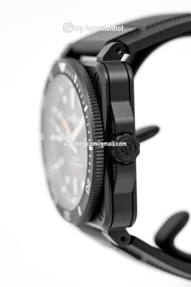 Bell & Ross BR 03-92 Ceramic Automatic Ceramic BR0392.D.BL.CE.SRB 4