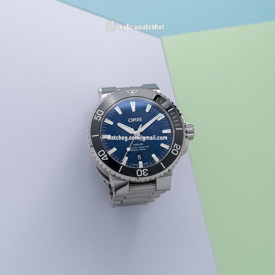 Oris Aquis Date Mens watch Unisex Automatic Steel 01 733 7730 4135-07 8 24 05PEB 4
