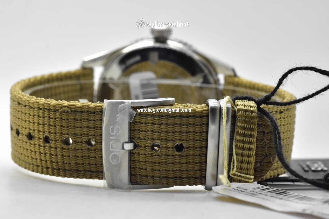 Oris Divers Sixty Five Mens watch Unisex Automatic Steel 01 733 7707 4064 4