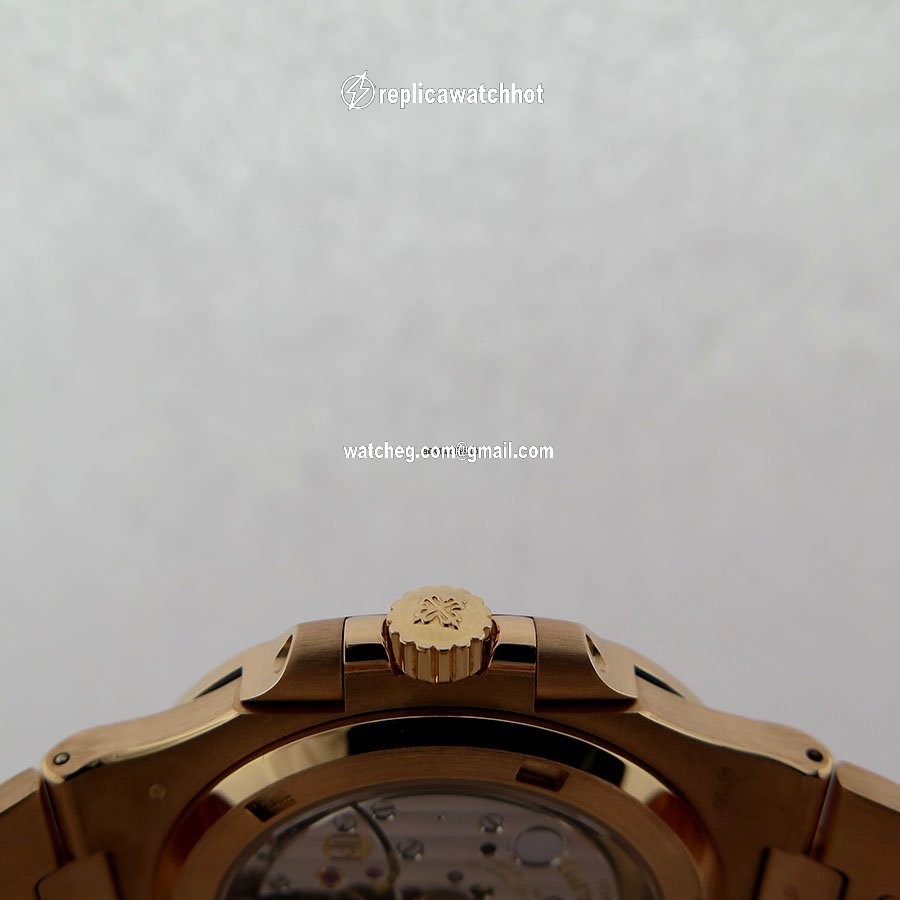 Patek Philippe Nautilus Mens watch Unisex Automatic Rose gold 5711 1R 4
