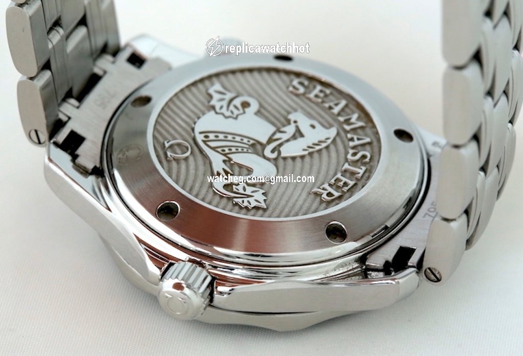 Omega Seamaster Diver 300 M Mens watch Unisex Automatic Steel 212.30.36.20.01.002 4
