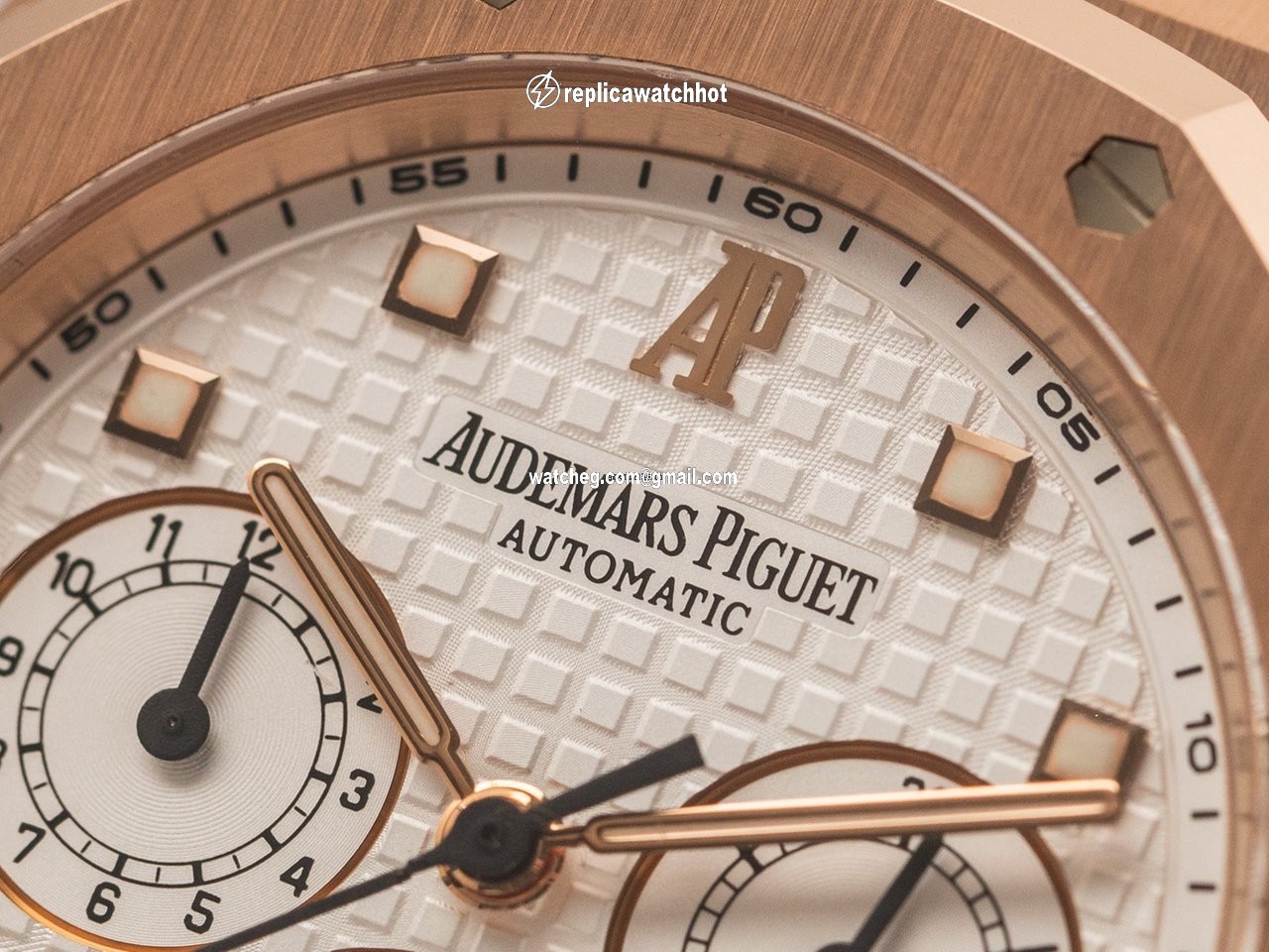 Audemars Piguet Royal Oak Chronograph Mens watch Unisex Automatic Rose gold 26220OR 4