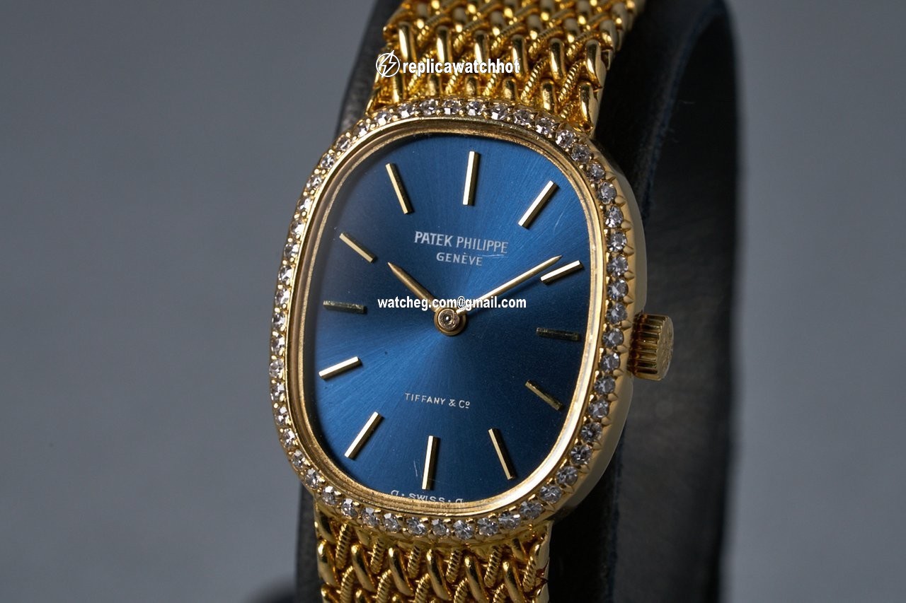Patek Philippe Golden Ellipse Womens watch Manual winding Yellow gold 4498 4