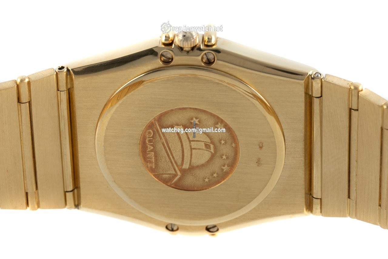 Omega Constellation Day-Date Mens watch Unisex Quartz Yellow gold 1102.30.00 4