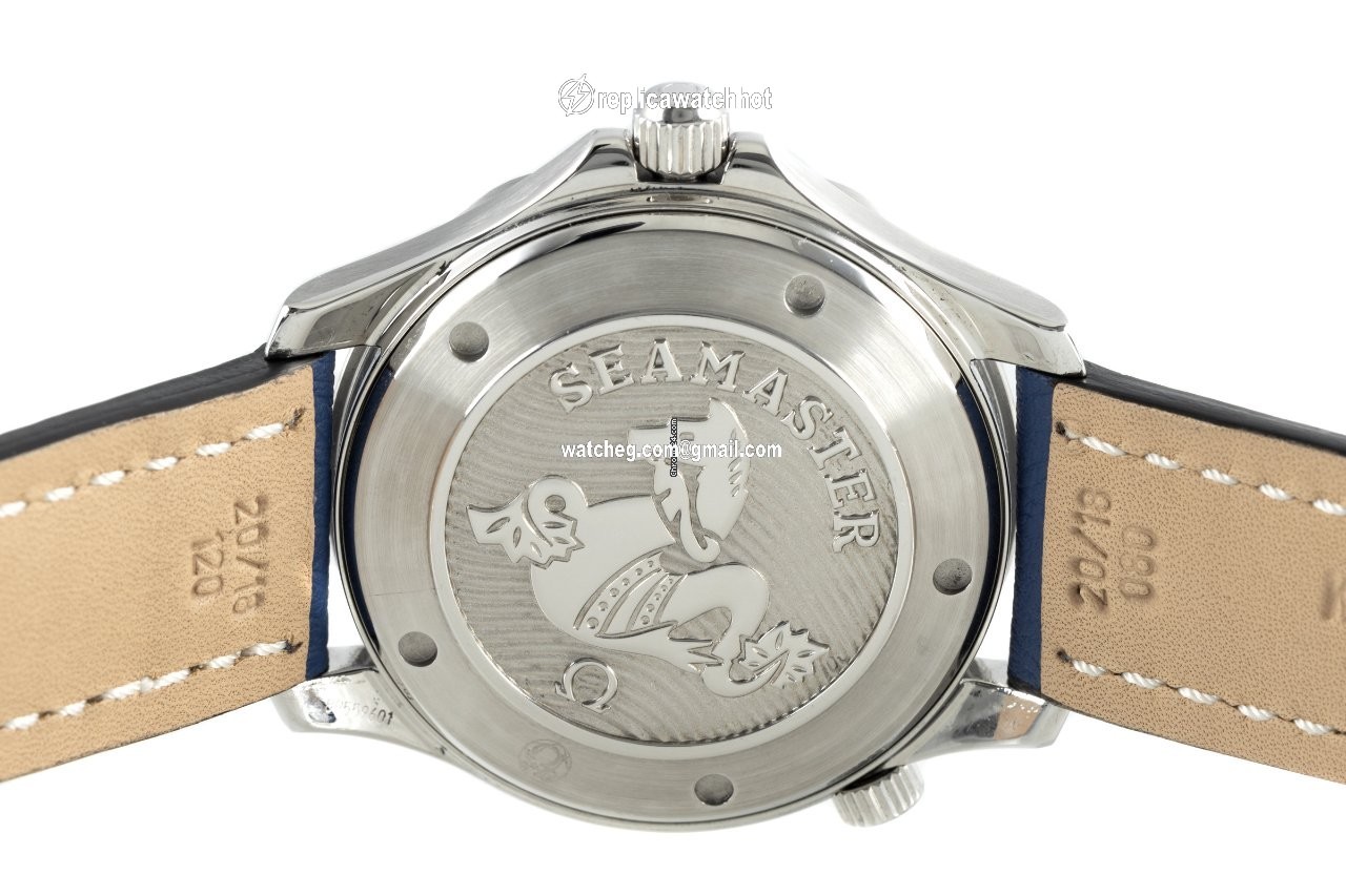 Omega Seamaster Diver 300 M Mens watch Unisex Automatic Steel 212.30.41.20.03.001 4