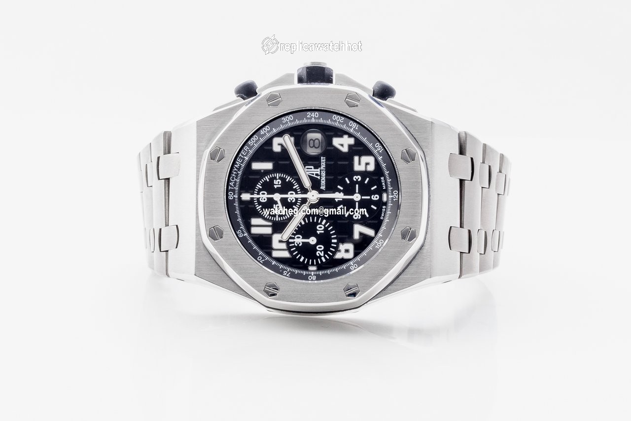 Audemars Piguet Royal Oak Offshore Chronograph Mens watch Unisex Titanium 25721TI.OO.1000TI.06.A 4