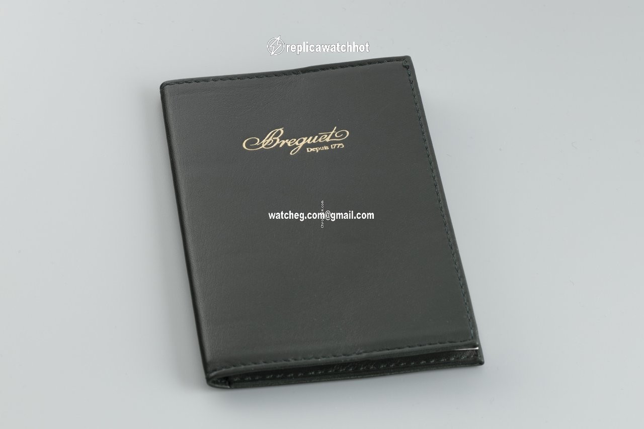 Breguet Classique Mens watch Unisex Automatic Yellow gold 3137BA 11 986 4