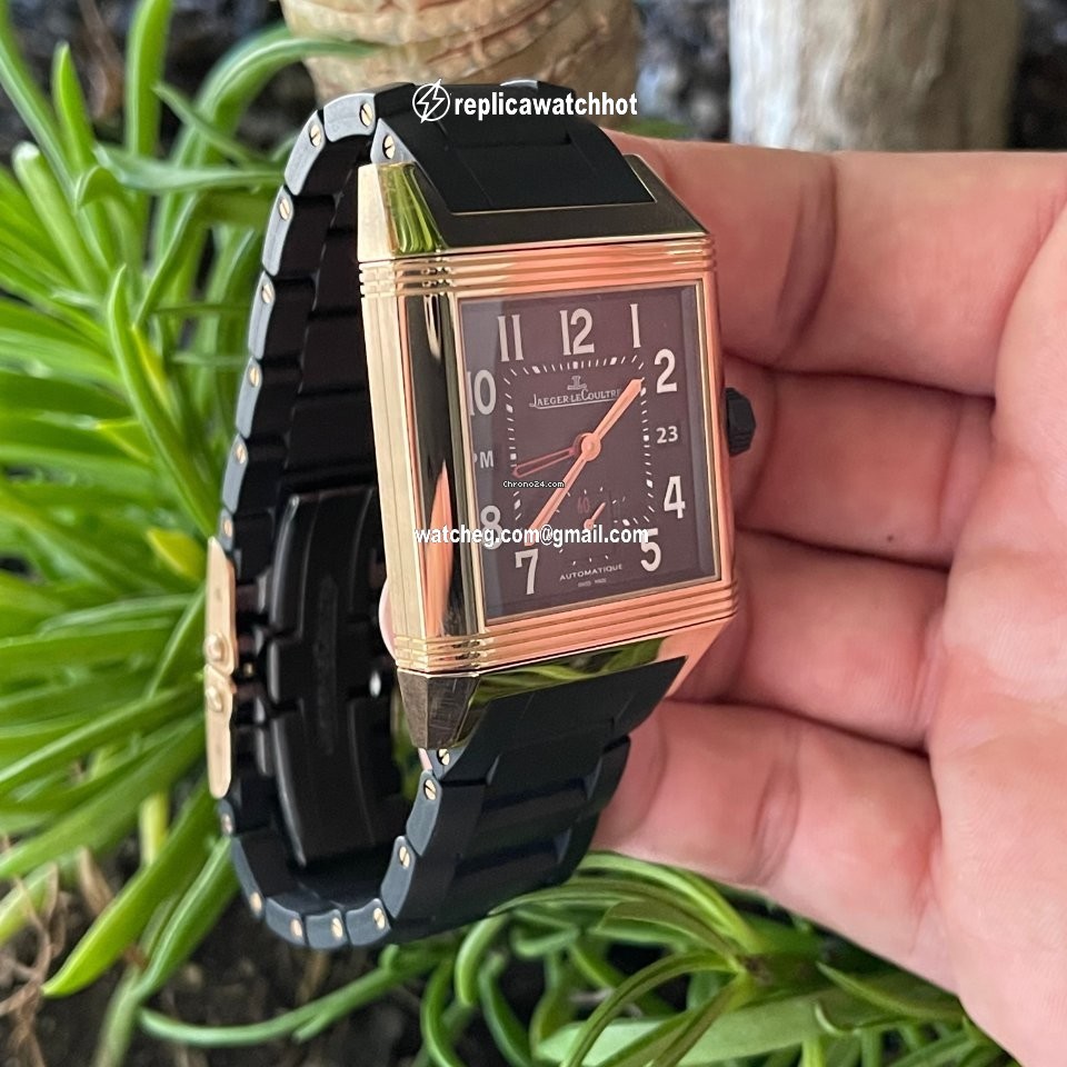 Jaeger-LeCoultre Reverso Squadra Hometime Rose gold Q7002671 4