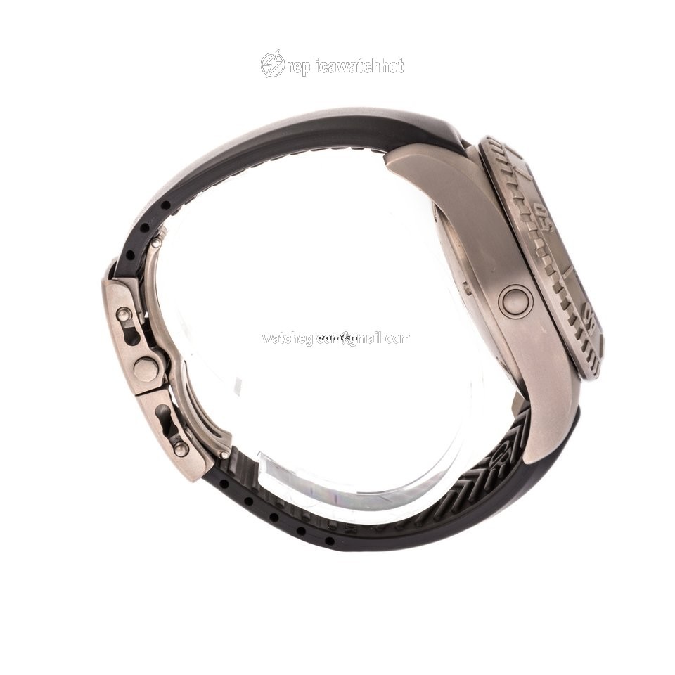 Girard Perregaux Sea Hawk Mens watch Unisex Automatic Titanium 49940 4