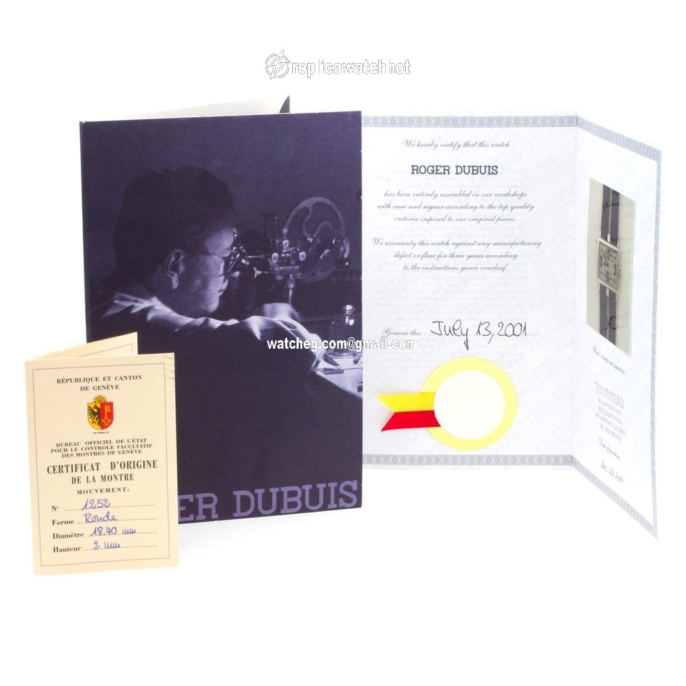 Roger Dubuis Manual winding White gold T22180 4