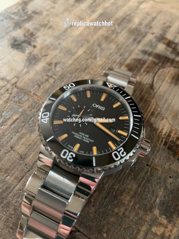 Oris Aquis Small Second Mens watch Unisex Automatic Steel 01 743 7733 4159-07 4 24 64EB 4