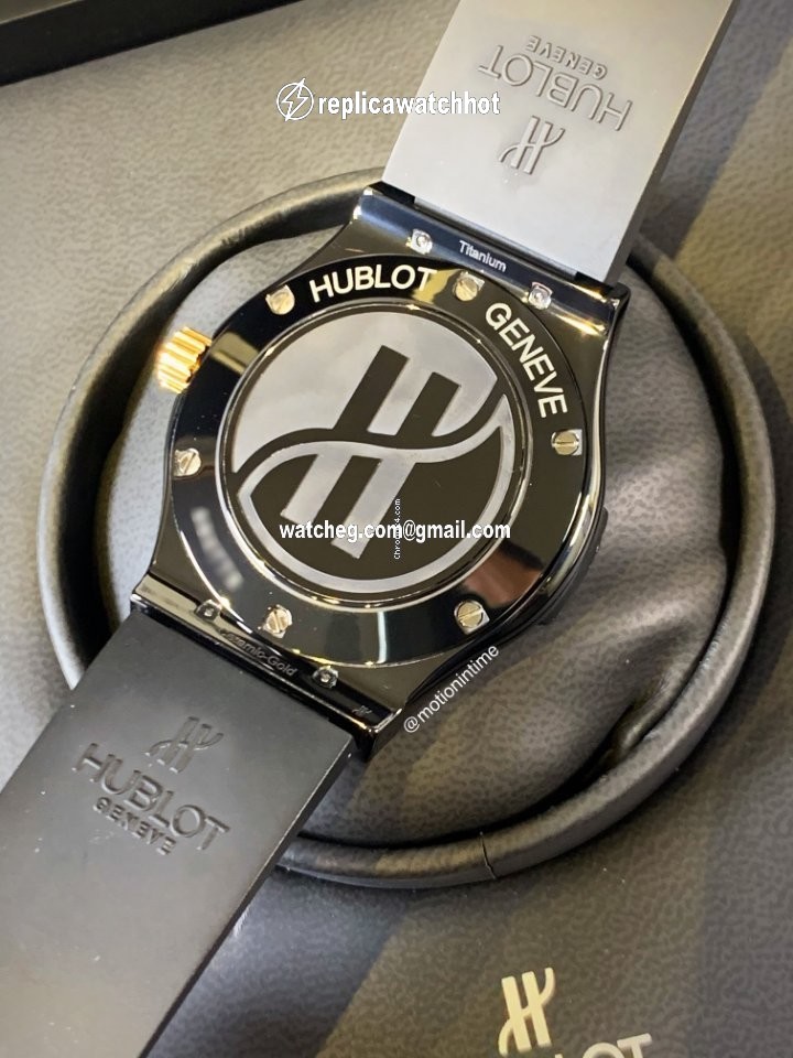 Hublot Classic Fusion 45, 42, 38, 33 mm Mens watch Unisex Automatic Ceramic 511.CP.1780.RX 4
