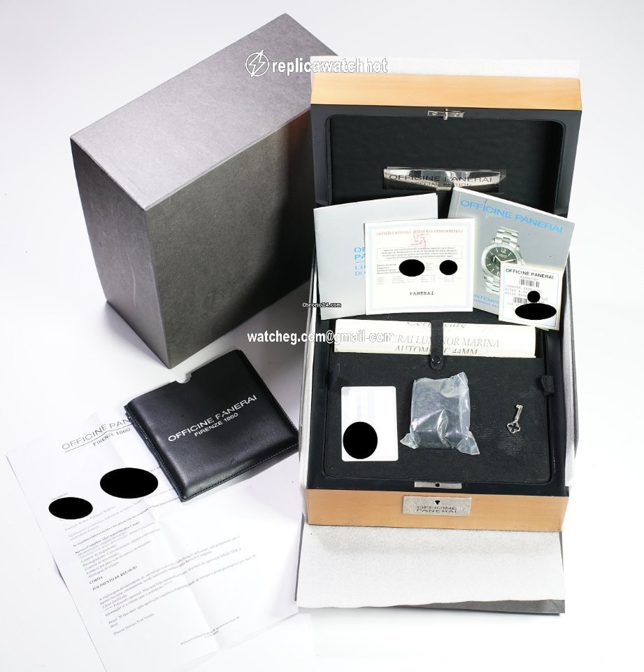 Panerai Special Editions Automatic Steel PAM 00107 4