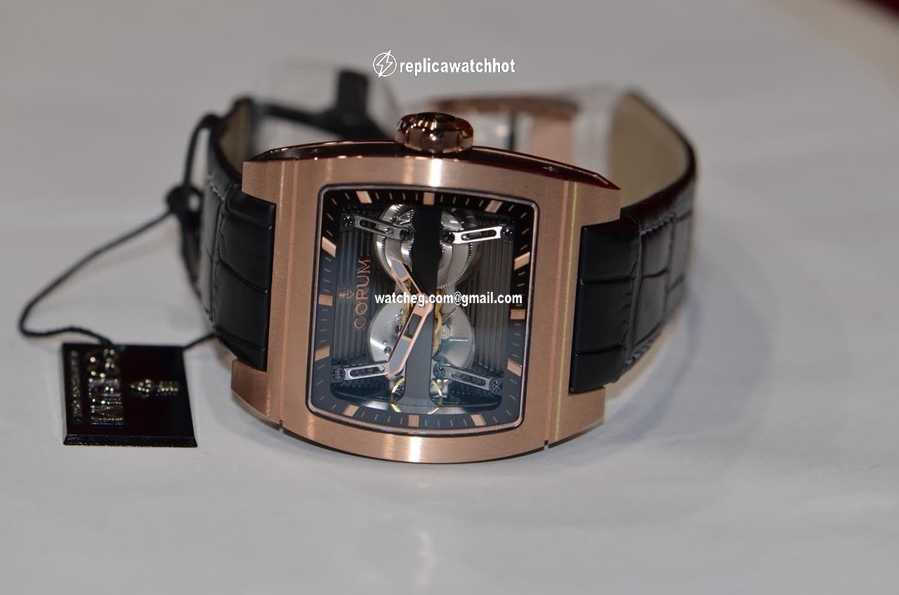 Corum Ti-Bridge Mens watch Unisex Automatic Rose gold 207.201.05 0F01 0000 4