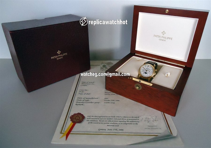 Patek Philippe Perpetual Calendar Chronograph Manual winding Yellow gold 3970 E 4