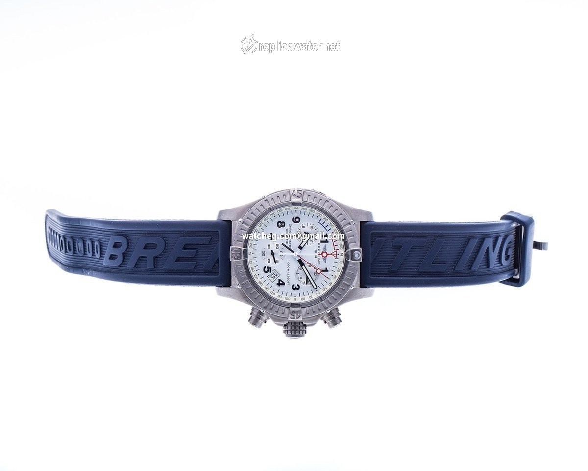 Breitling Avenger Mens watch Unisex Quartz Titanium E73360 4