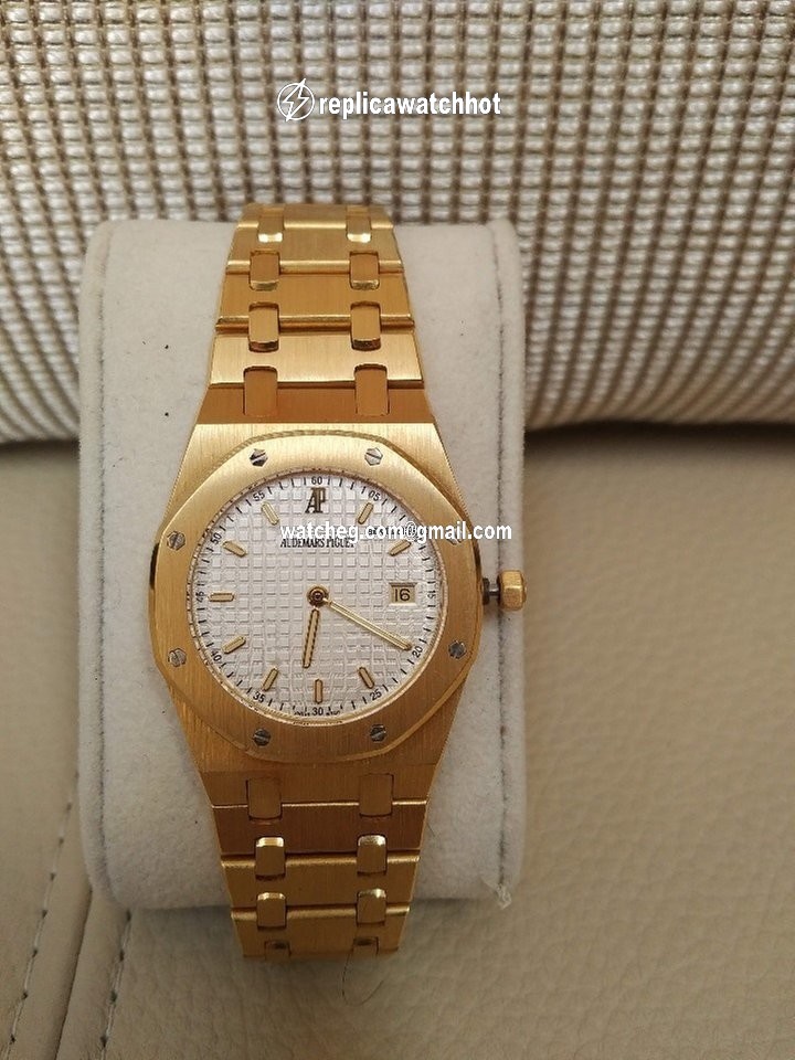 Audemars Piguet Royal Oak Mens watch Unisex Quartz Yellow gold 56175.BA.OO.0789BA.03 4