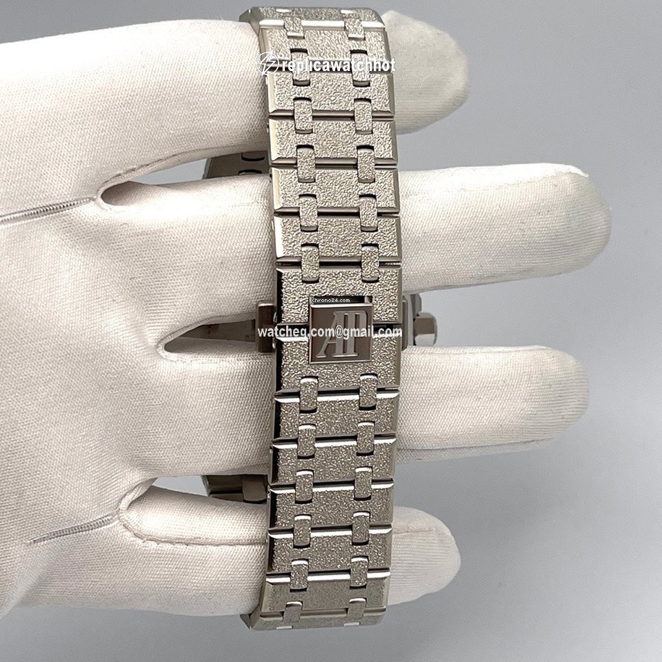 Audemars Piguet Royal Oak Chronograph Mens watch Unisex Automatic White gold 26331BC.GG.1224BC.01 5