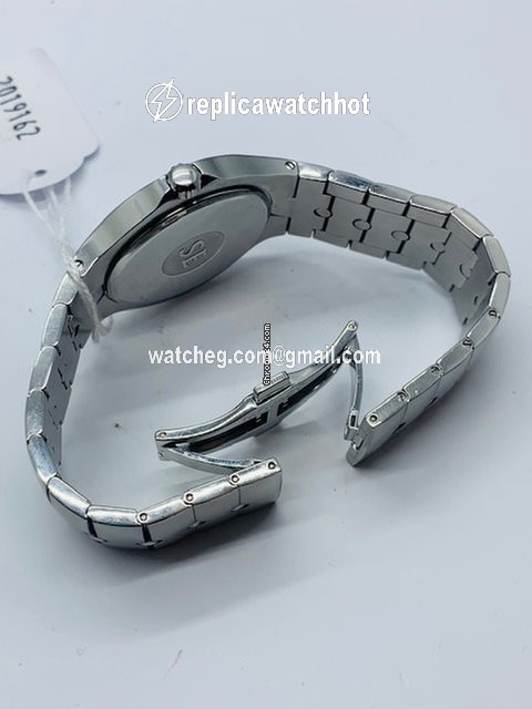 Movado Mens watch Unisex Quartz Steel 0605788 5