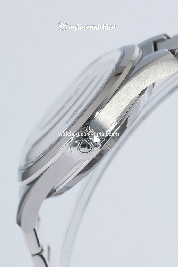 Omega Seamaster Railmaster Mens watch Unisex Automatic Steel 220.10.38.20.01.002. 5