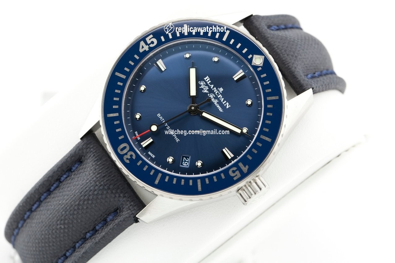 Blancpain Fifty Fathoms Bathyscaphe Mens watch Unisex Automatic Steel 5100-1140-O52A 5