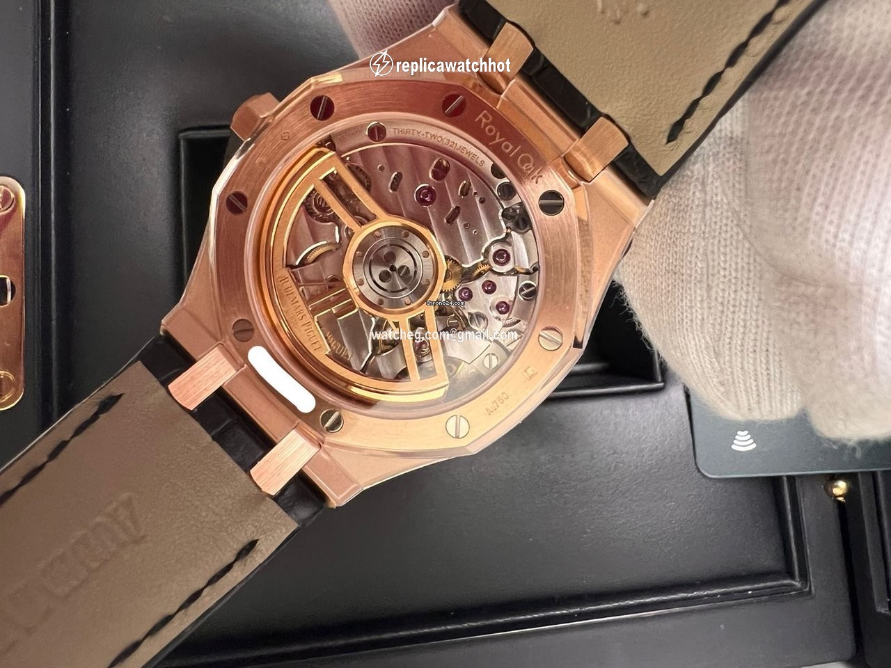 Audemars Piguet Royal Oak Mens watch Unisex Automatic Rose gold 15500OR.OO.D002CR.01 5