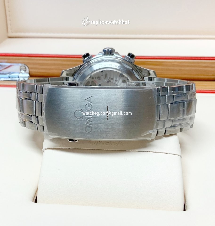 Omega Seamaster Diver 300 M Mens watch Unisex Automatic Steel 210.30.44.51.01.001 5