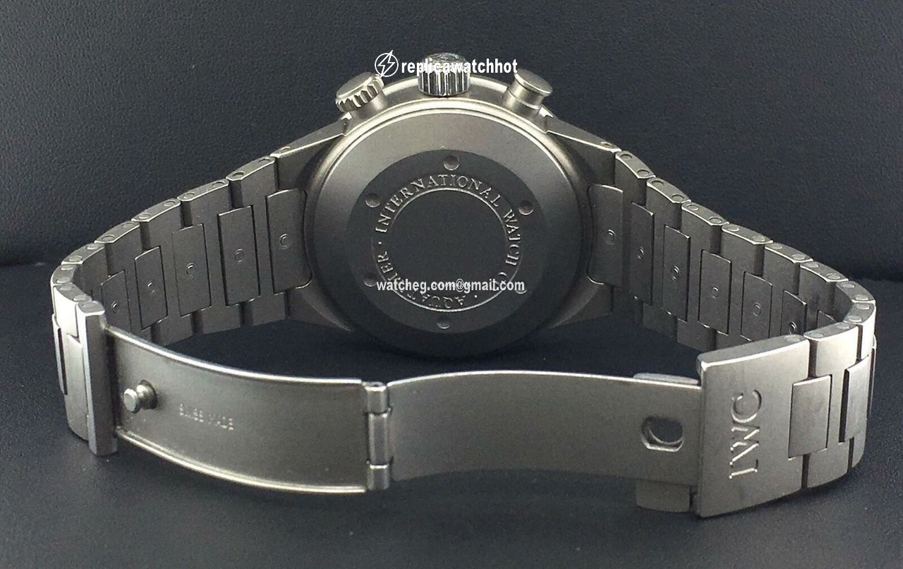IWC Aquatimer Chronograph Mens watch Unisex Automatic Titanium IW372301 5