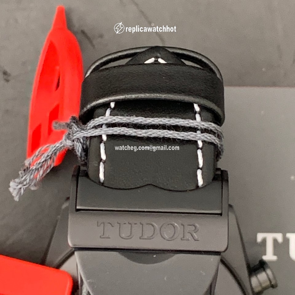 Tudor Fastrider Black Shield Mens watch Unisex Automatic Ceramic 42000CN-0017 5