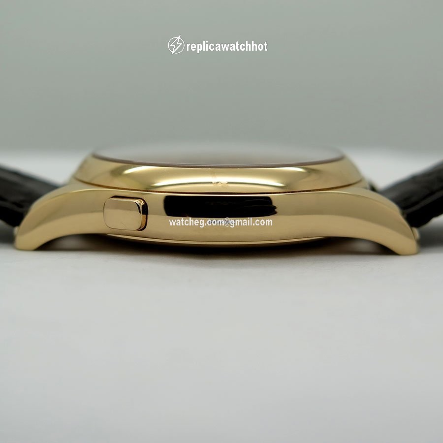 Patek Philippe World Time Mens watch Unisex Automatic Rose gold 5131R-001 5