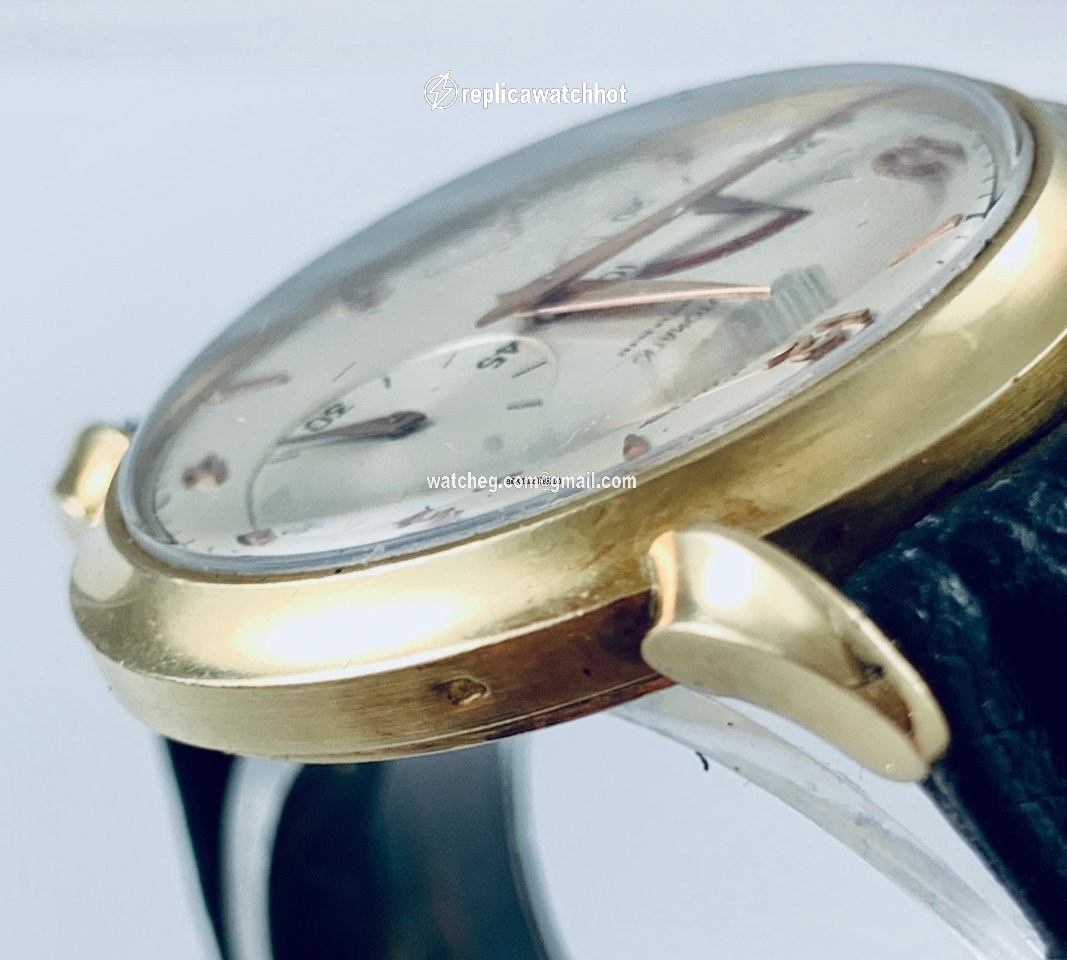 Jaeger-LeCoultre Mens watch Unisex Manual winding Yellow gold Jaeger LeCoultre Futurematic 18k model 497 5