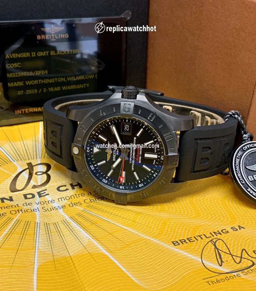 Breitling Avenger II GMT Mens watch Unisex Automatic Steel M3239010 BF04 5