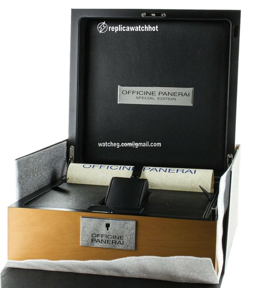 Panerai Special Editions Mens watch Unisex Automatic Rose gold PAM625 5