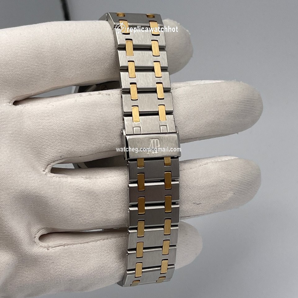 Audemars Piguet Royal Oak Day-Date Mens watch Unisex Automatic Gold Steel 25594SA.OO.0789SA.06 5