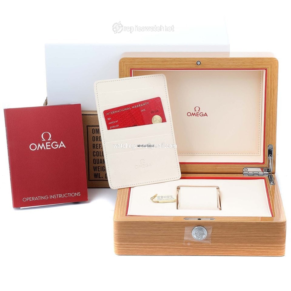 Omega Seamaster Planet Ocean Mens watch Unisex Automatic Steel 232.15.42.21.04.001 5