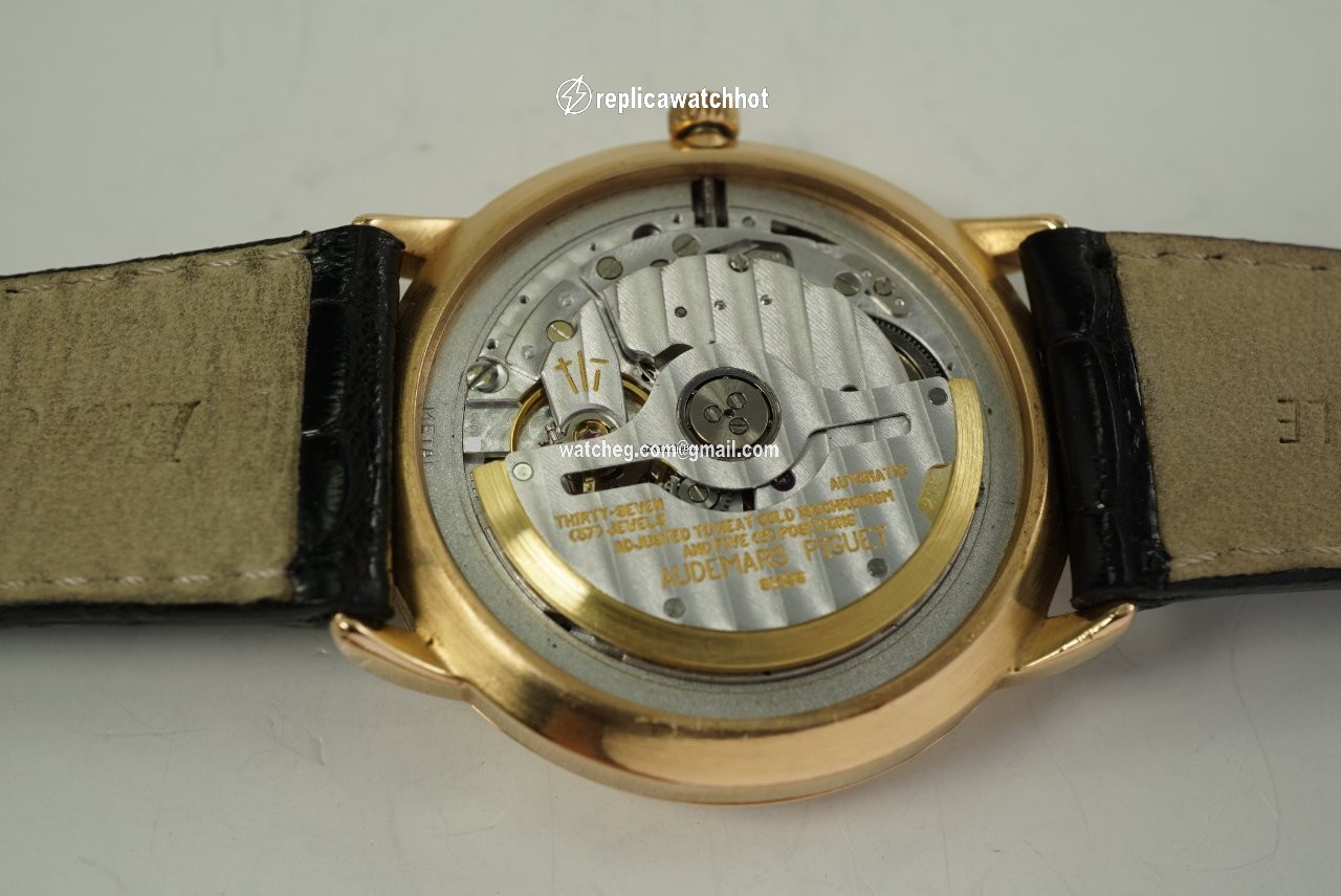 Audemars Piguet Mens watch Unisex Automatic Rose gold 25685 5