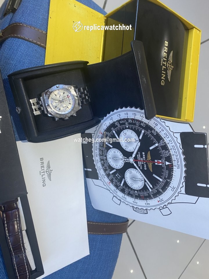 Breitling Chronomat 44 GMT Mens watch Unisex Automatic Steel AB042011 G745 5