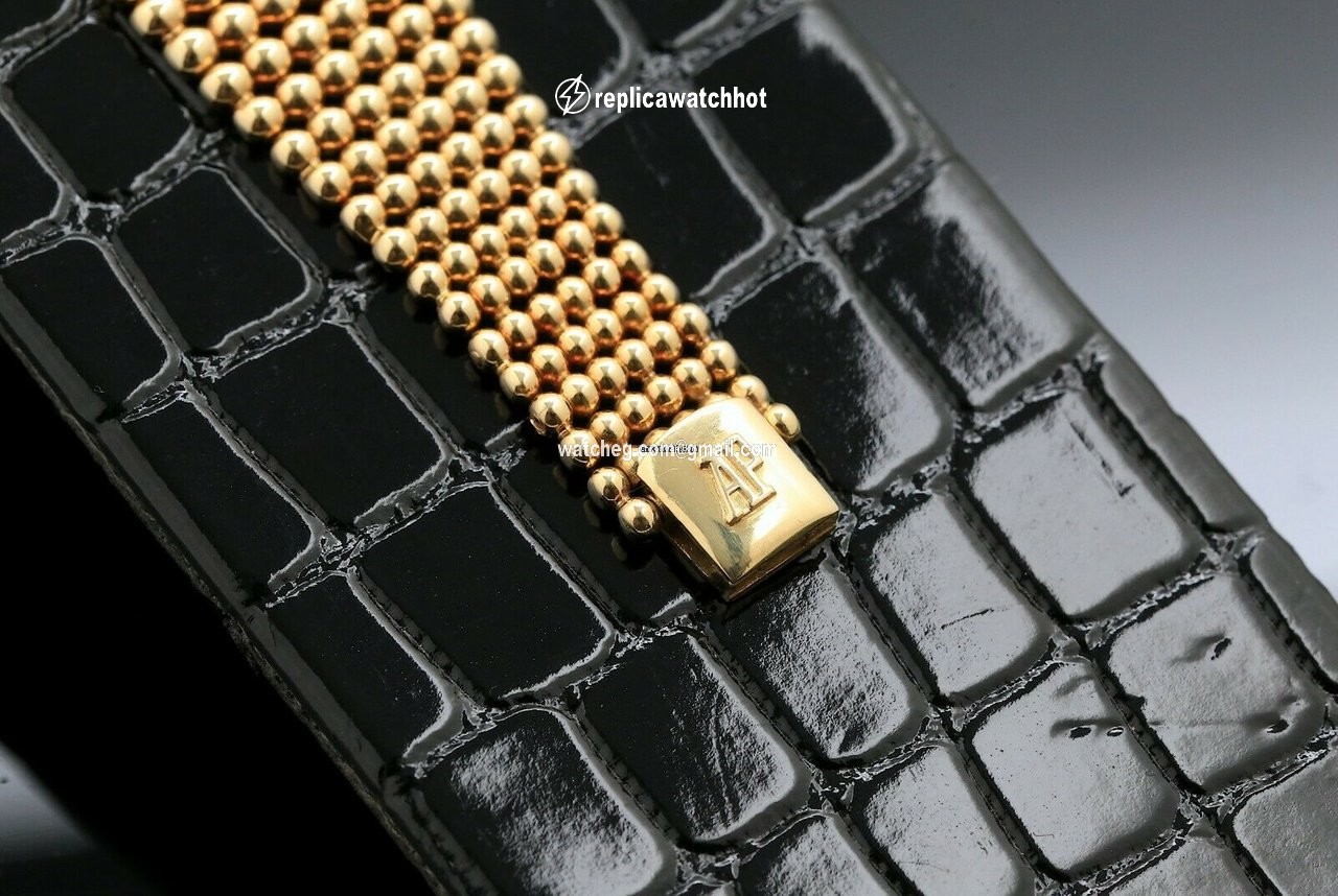 Audemars Piguet Womens watch Quartz Yellow gold 40990 5