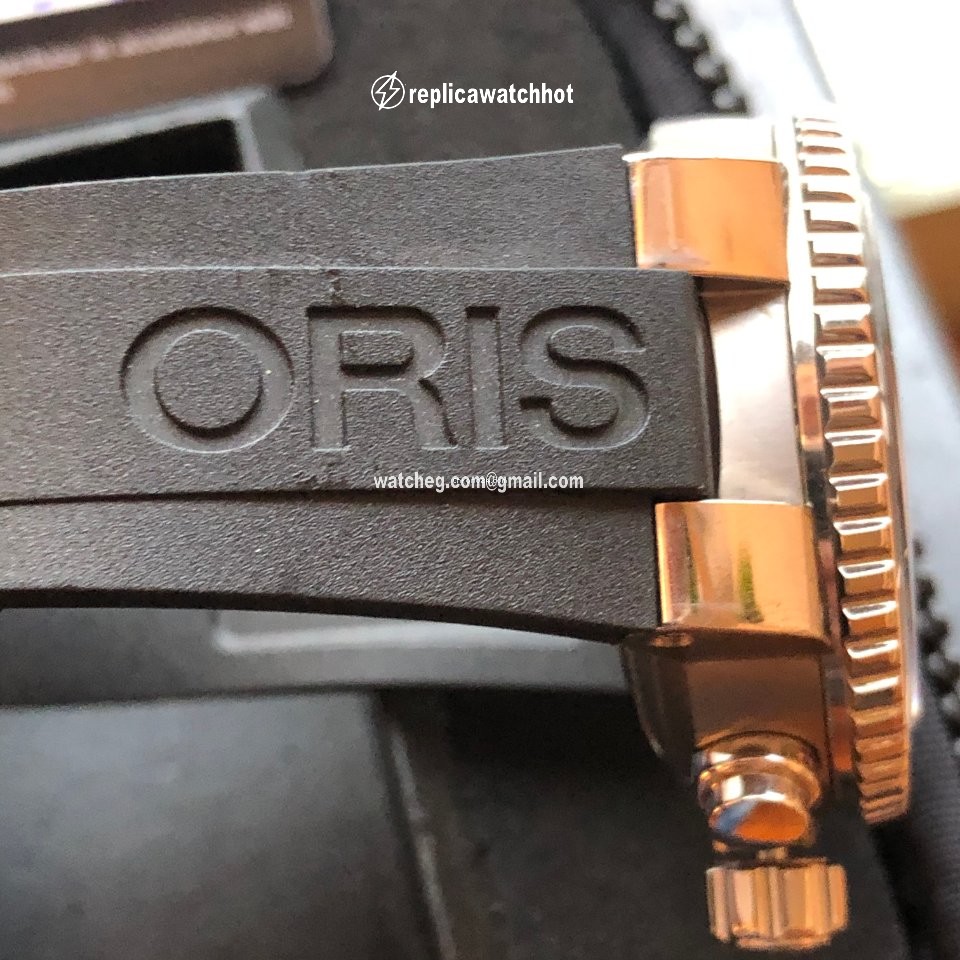 Oris Carlos Coste Limited Edition Mens watch Unisex Automatic Titanium 01 674 7655 7184 5