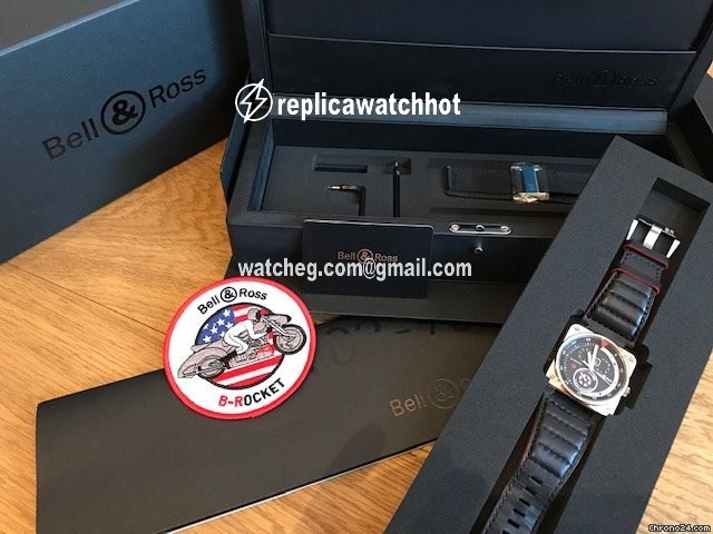 Bell & Ross BR 03-90 Grande Date et Reserve de Marche Mens watch Unisex Automatic Steel BR0390-B-Rocket 5